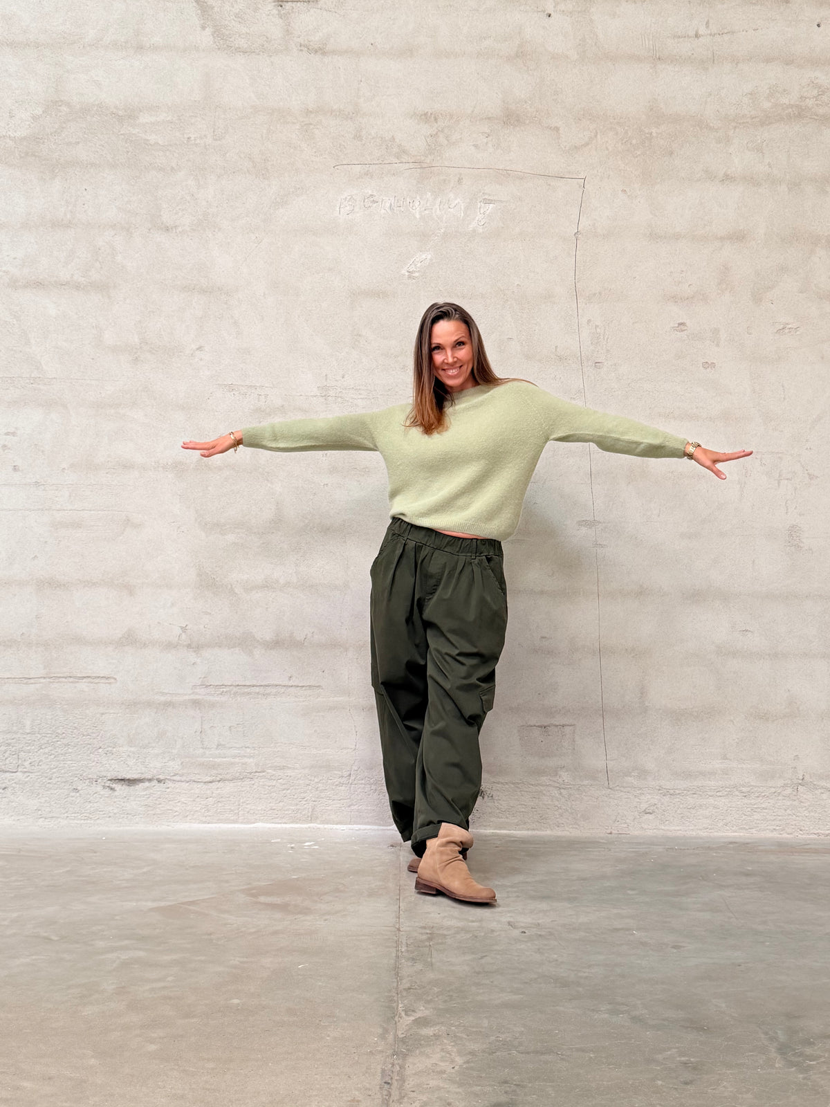 Kamilla er 174 cm høj og bruger størrelse M/L