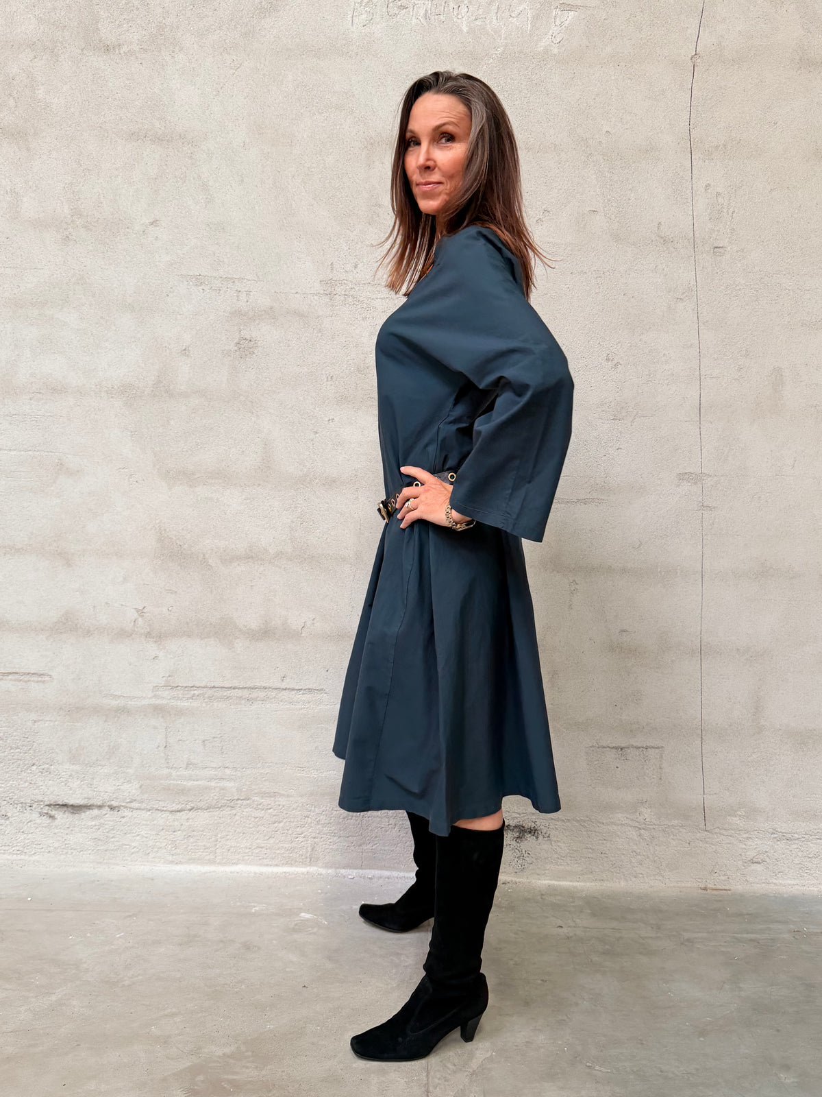 Kamilla er 174 cm høj og bruger størrelse M/L