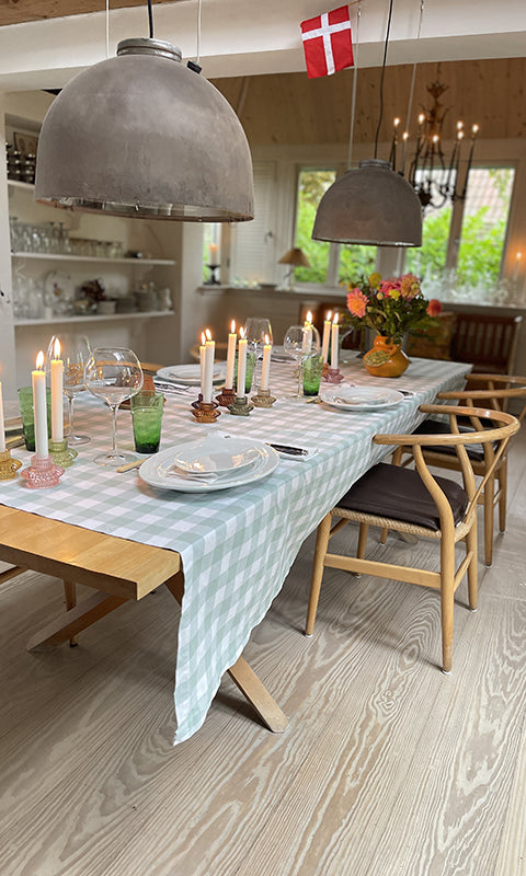 Vanillafly, vanillaflydk, Hygge, lysestager, lysestage, stearinlys, lys, hjemme er bedst, brugskunst, levendelys, fyrfadsstage, fyrfadsstager, indretning, danish design, smukt hjem, smukke hjem, interiør inspiration, interiørdesign, udsmykning, middagslys, indretning, Candle holder, candle holders, candles, candle, decor, home accessories, candle stick, interiors, home, interior design, interior inspiration, online shopping, beautiful home, interior decor, candlestick holders, candlesticks, candlestick hold