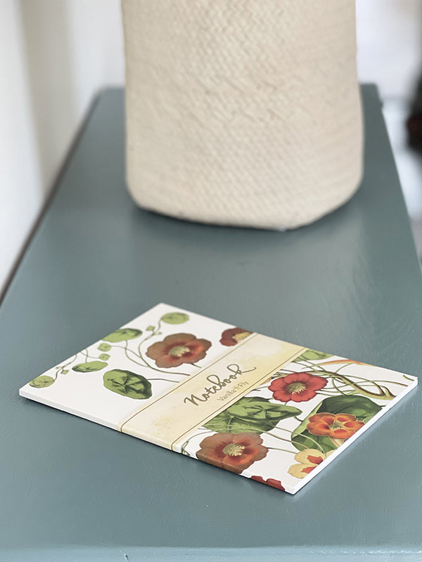 Notizbücher, Drucker, Block, Linien, Schreibblock, farbige Linien, Bleistift, Schreibtisch, Home Office, Post-It-Pads, Standard-Pads, chinesische Bücher, Flipchart-Papier, Post-It-Pads, Standard-Pads, Bürozubehör, Buchumschläge, Kalender , Notizbücher, Tagebücher, billig, A5, dänisches Design, Kopenhagen, Buch & Idee, schön, hohe Qualität, skurril,anteckningsböcker, skrivare, pad, linjer, skrivplatta, färgade linjer, penna, skrivbord, hemmakontor, Post-it-kuddar, Standardkuddar, kinesiska böcker, blädderblo