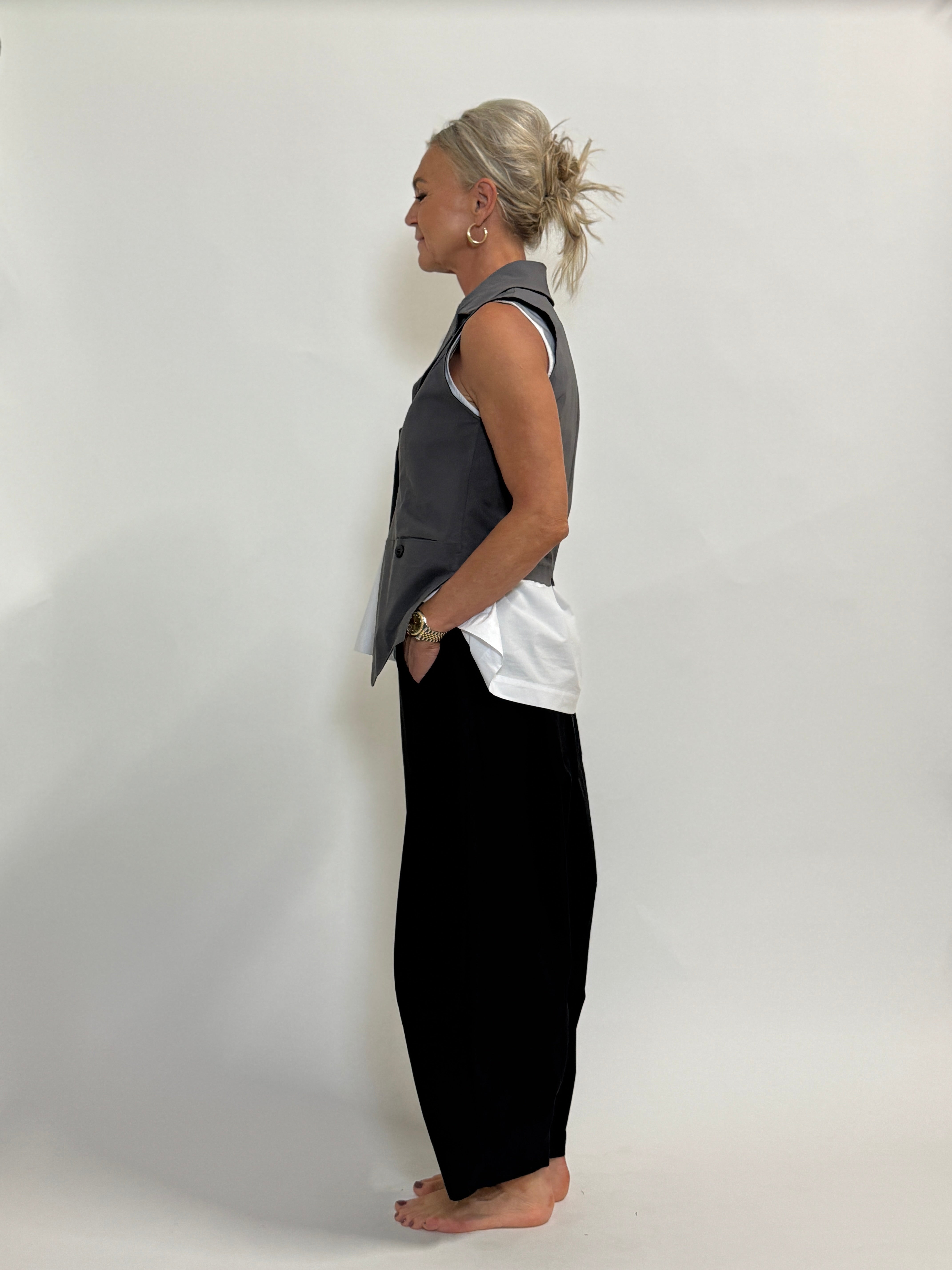 Helle er 168 cm høj og bruger størrelse S/M