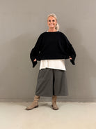 Helle er 168 cm høj og bruger størrelse S/M
