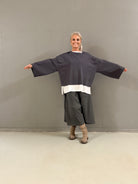 Helle er 168 cm høj og bruger størrelse S/M