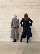 Helle er 168 cm høj og bruger størrelse S/M & Kamilla er 174 cm høj og bruger størrelse M/L