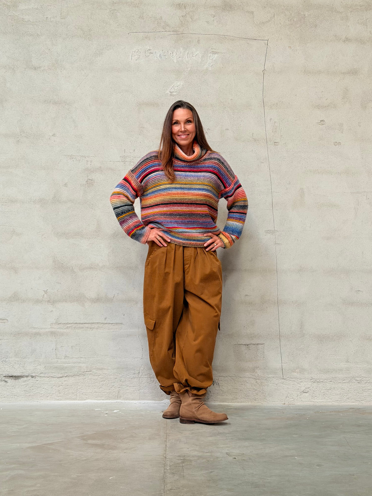 Kamilla er 174 cm høj og bruger størrelse M/L