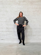 Kamilla er 174 cm høj og bruger størrelse M/L