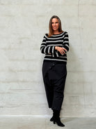 Kamilla er 174 cm høj og bruger størrelse M/L