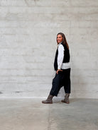 Kamilla er 174 cm høj og bruger størrelse M/L