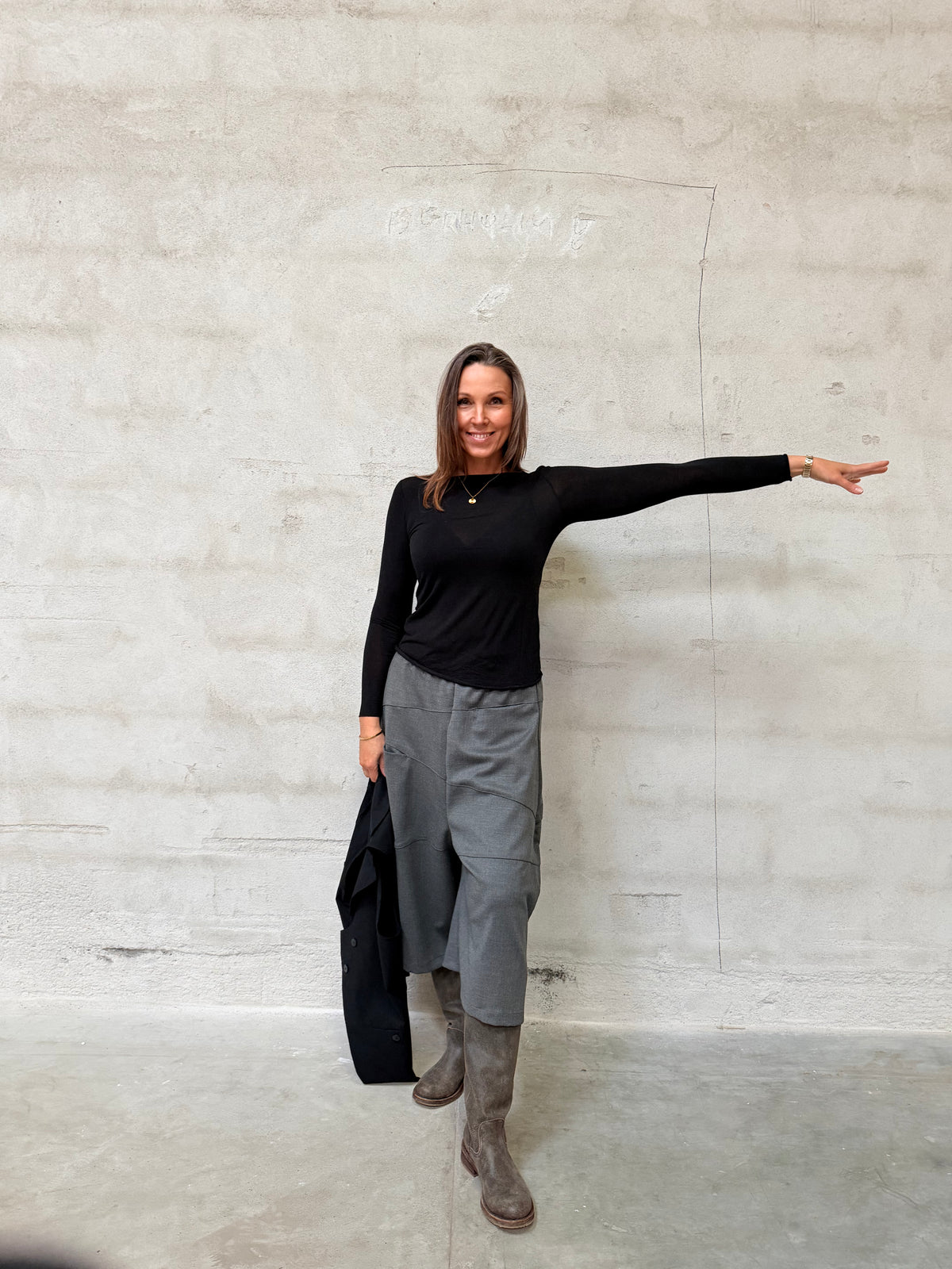 Kamilla er 174 cm høj og bruger størrelse M/L