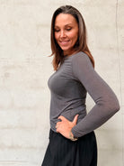 Kamilla er 174 cm høj og bruger størrelse M/L