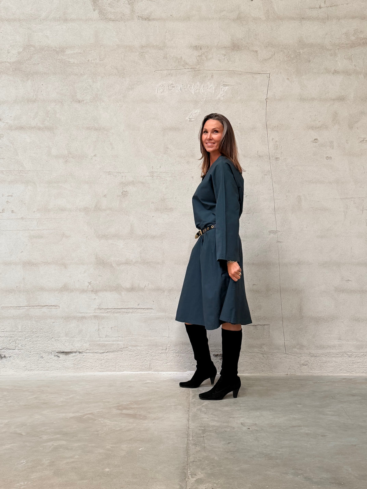 Kamilla er 174 cm høj og bruger størrelse M/L