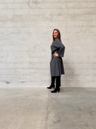 Kamilla er 174 cm høj og bruger størrelse M/L