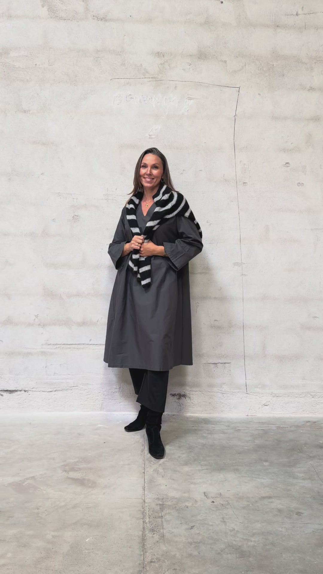 Kamilla er 174 cm høj og bruger størrelse M/L