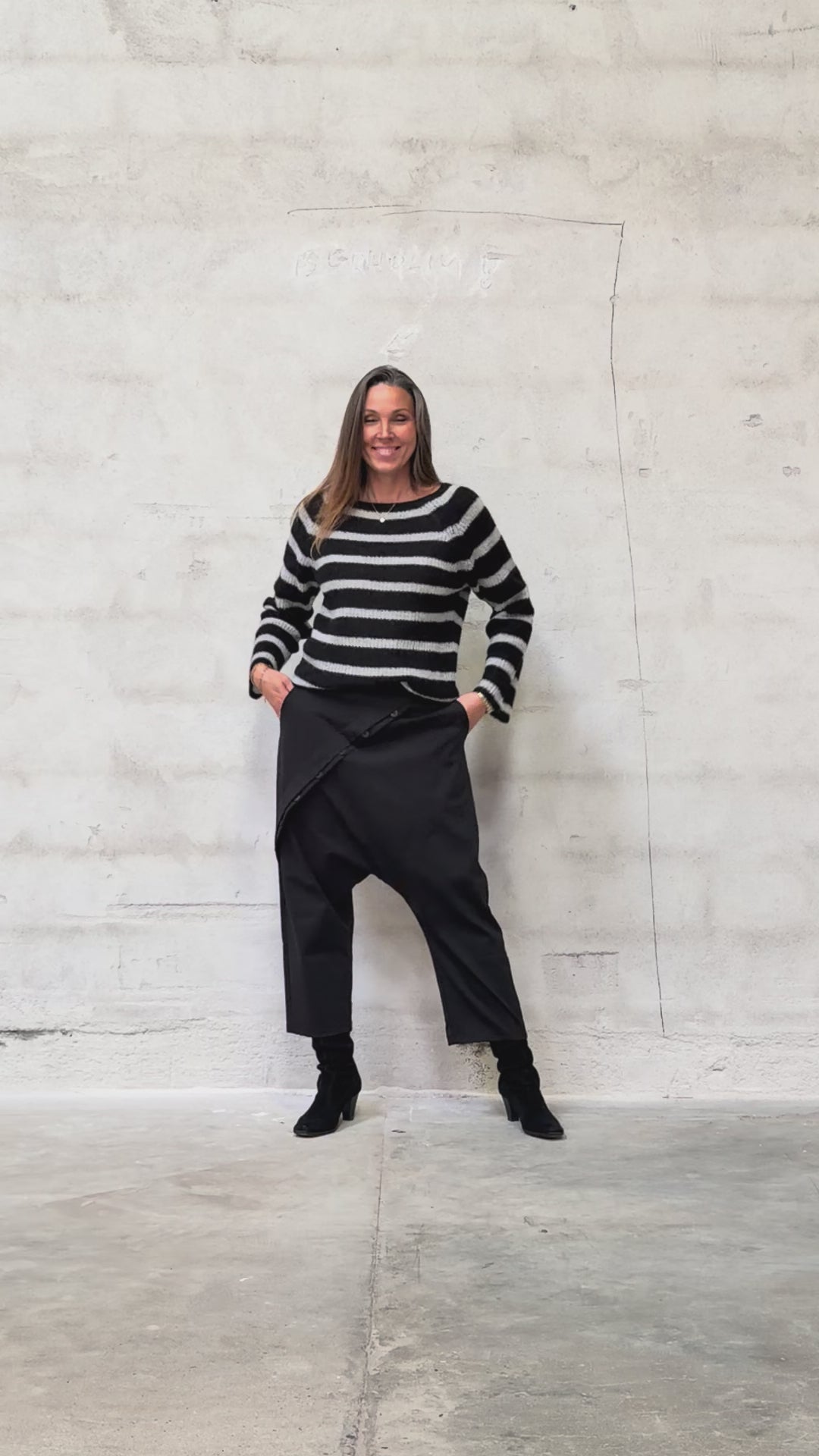 Kamilla er 174 cm høj og bruger størrelse M/L