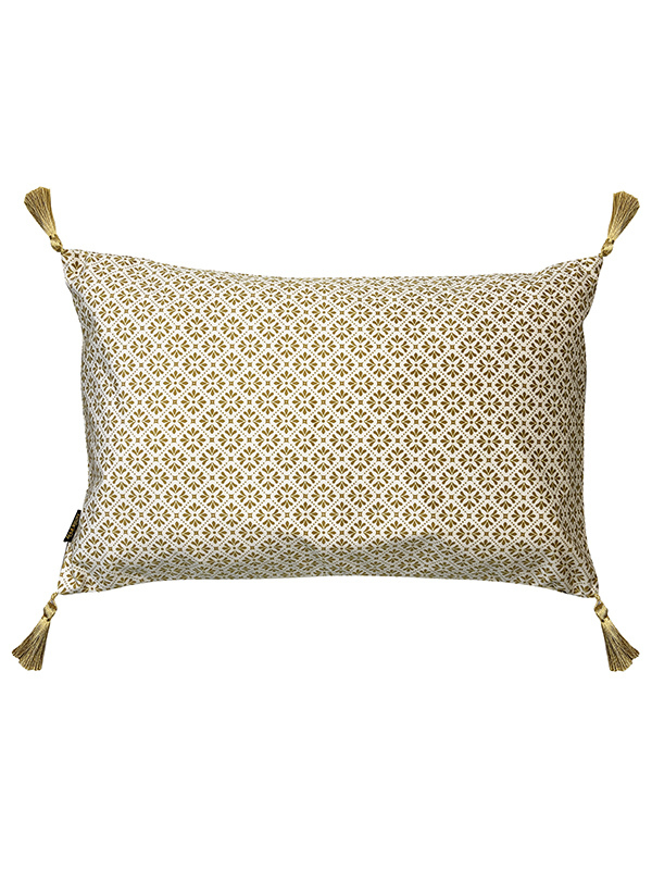 Velvet cushion cover w/tassel - Irish cream #LA185